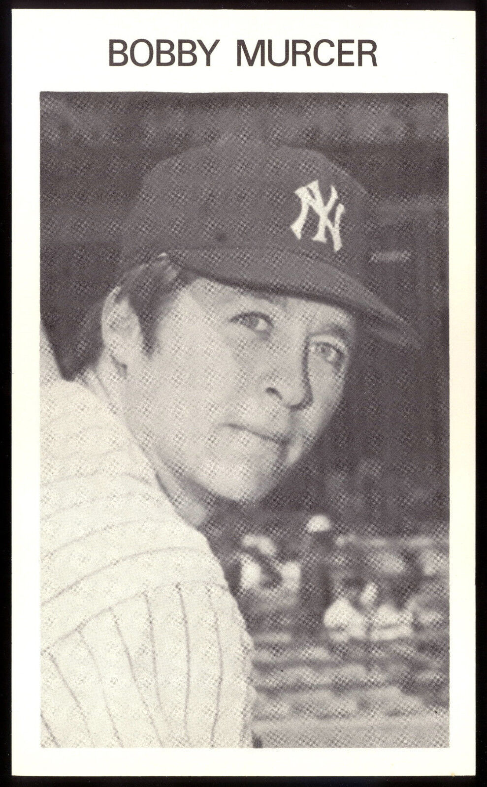 1969 N Y NEW YORK YANKEES MLB BASEBALL TEAM ISSUED CARD Photo Poster painting of BOBBY MURCER NM