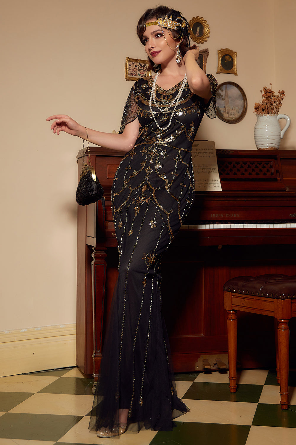 Lvs&BronerBlack V Neck Short Sleeves Appliques 1920s Long Party Dress With Sequins
