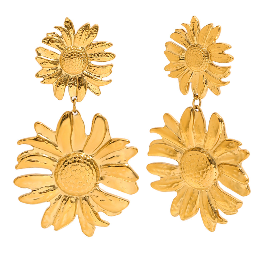 Ins Fashion French Exaggerated Retro Earrings Stainless Steel 18K Gold Plated Large And Small Daisy Earrings For Women