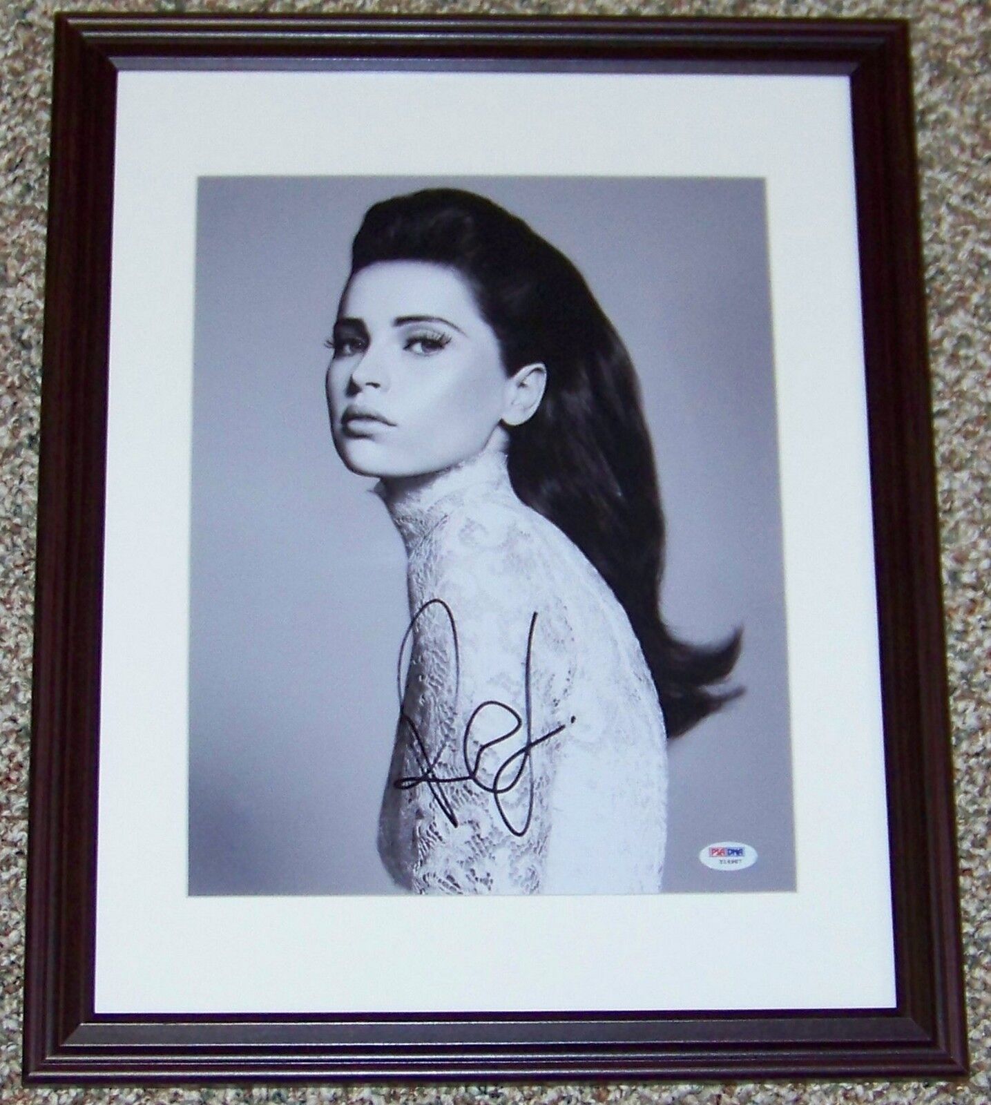 SIMPLY STUNNING! Felicity Jones Signed Autographed Framed 11x14 Photo Poster painting PSA COA!