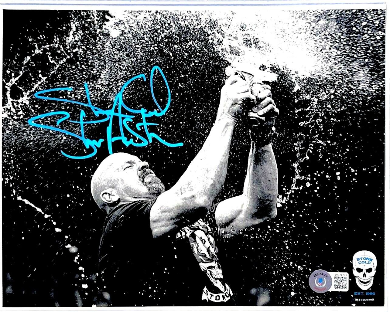 WWE STONE COLD STEVE AUSTIN HAND SIGNED 8X10 Photo Poster painting WITH BECKETT WITNESS COA 9