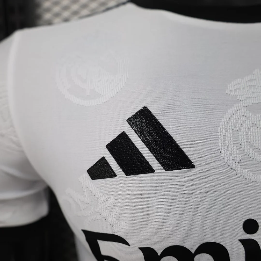 25/26 Real Madrid Special Edition Player Version Football T-Shirt Thai Quality