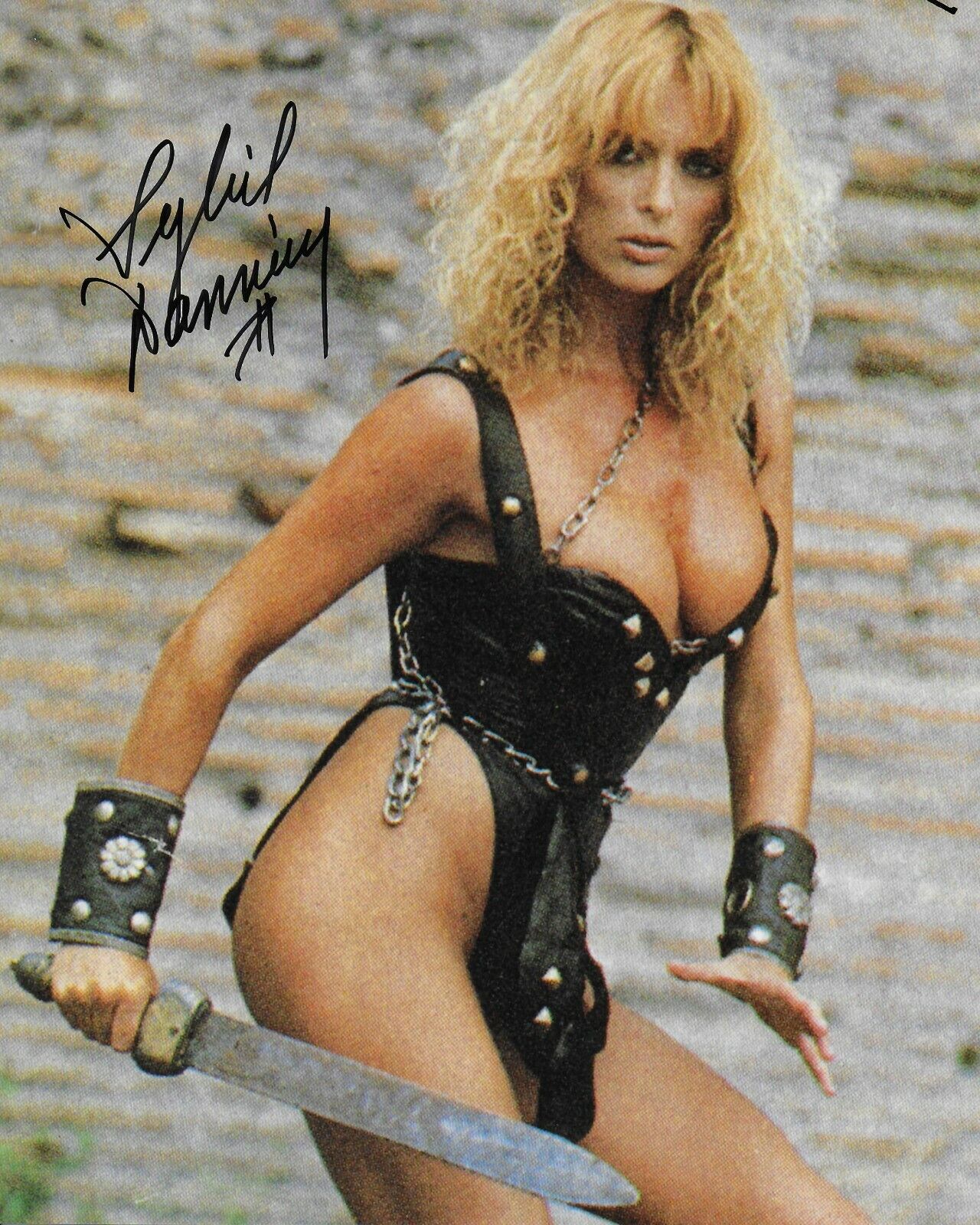 Sybil Danning Signed 8x10 Photo Poster painting - 1970's / 1980's B Movie Actress - SEXY!!! #77