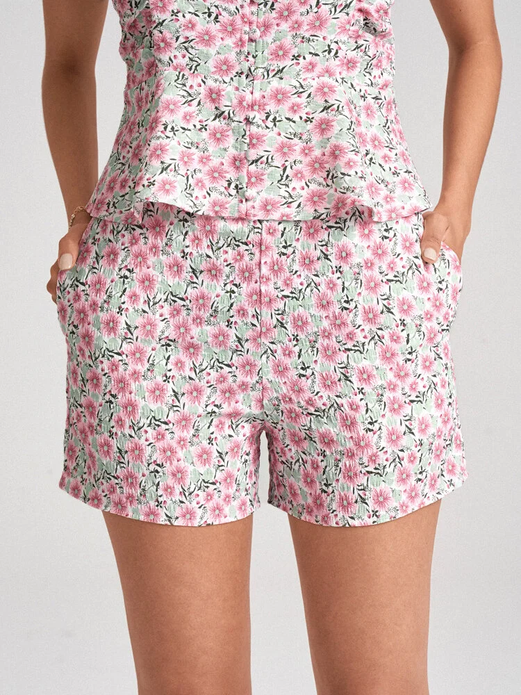 Random Allover Floral Print Pocket Shorts For Women