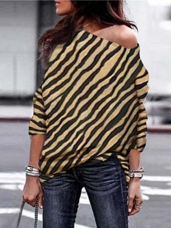 Off-Shoulder Zebra Printed T-Shirt