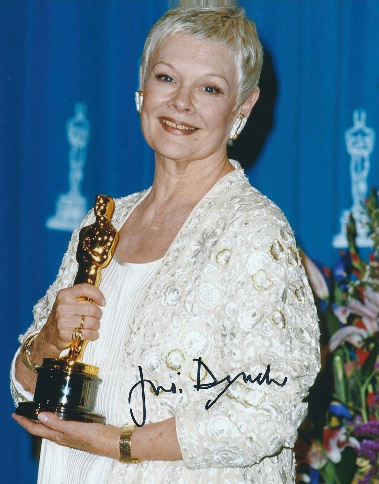 DAME JUDI DENCH SIGNED 8x10 Photo Poster painting 9 UACC & AFTAL RD AUTOGRAPH JAMES BOND 007 M