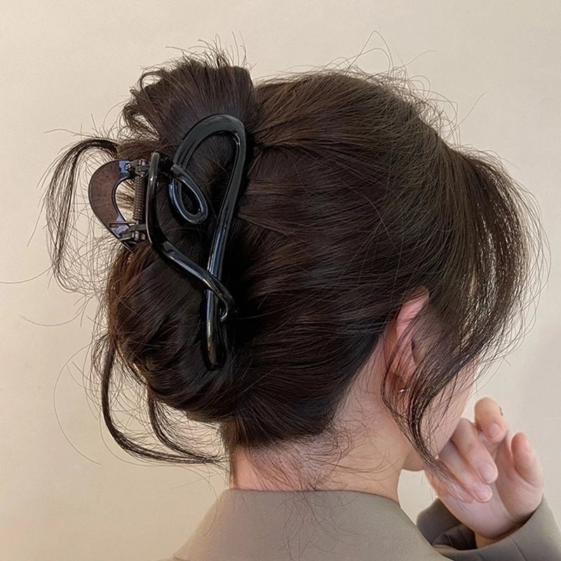 Women’s Casual Streetwear Heart Shape Arylic Handmade Hair Claws