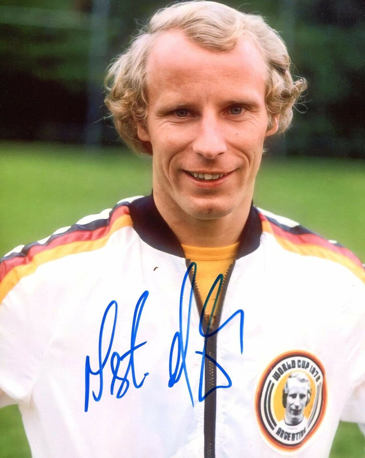 Berti Vogts SOCCER autograph, IP signed Photo Poster painting