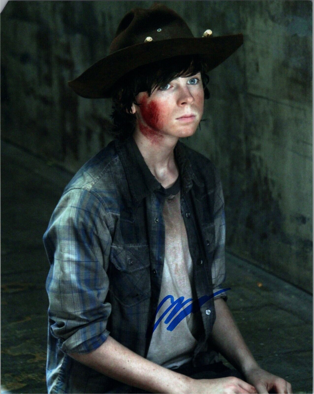 ~~ CHANDLER RIGGS Authentic Hand-Signed CARL - THE WALKING DEAD