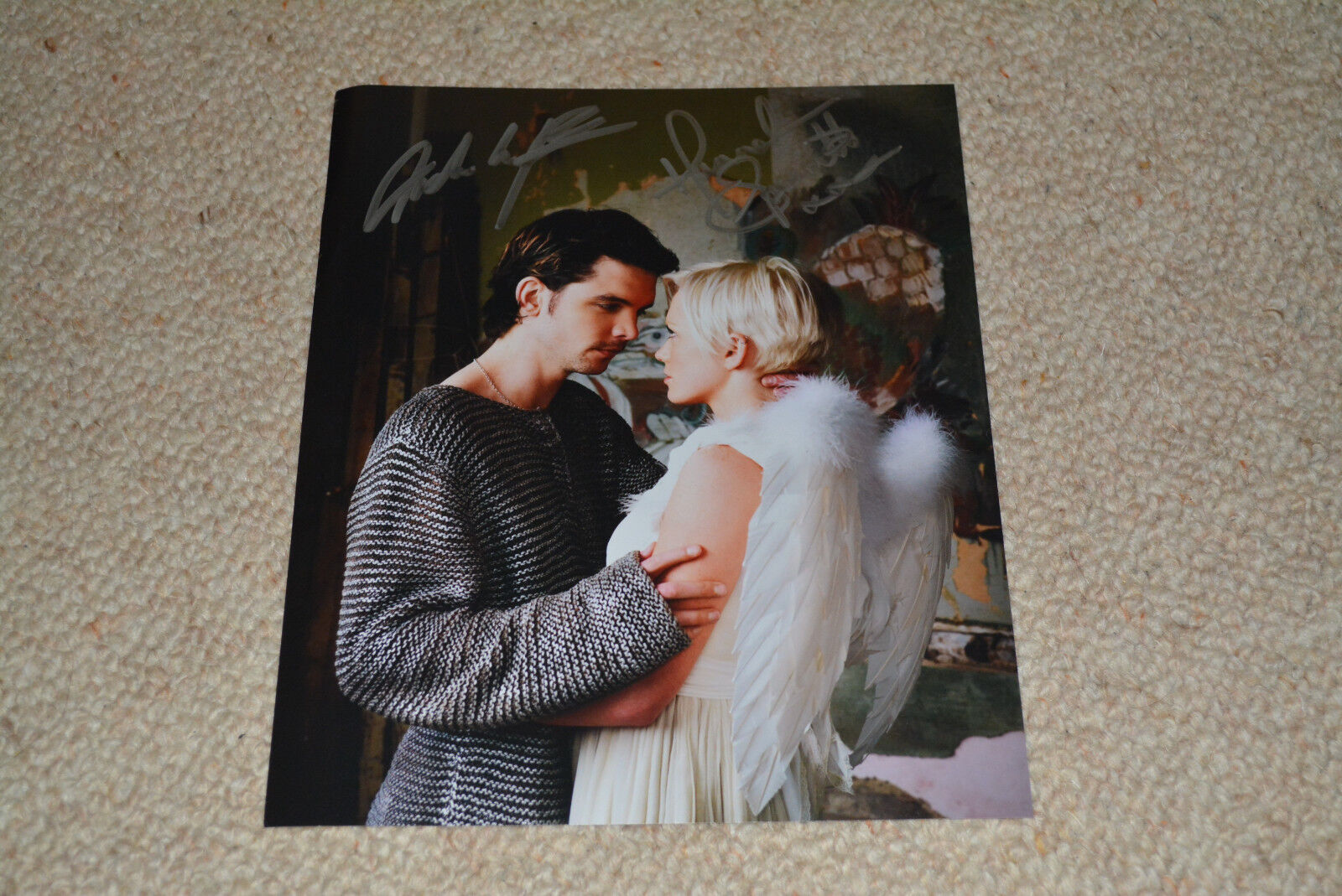 HANNAH SPEARRITT&ANDREW LEE POTTS signed autograph In Person 8x10 PRIMEVAL