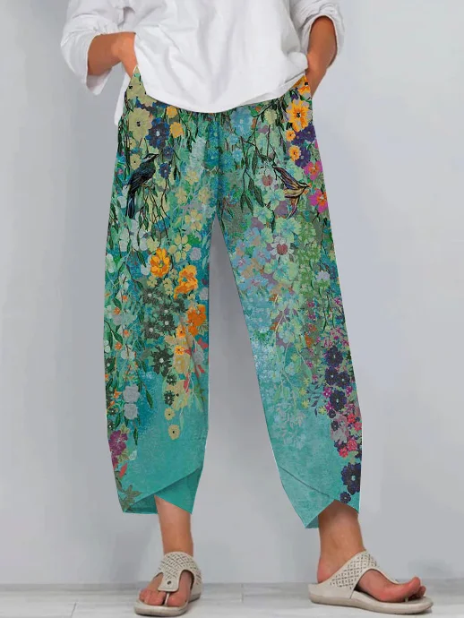 Green Floral Art Cropped Casual Pants
