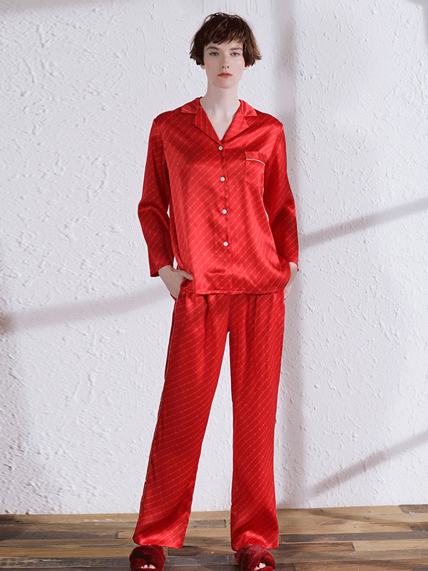 25 MOMME Pyjama en soie à rayures Rouge 1