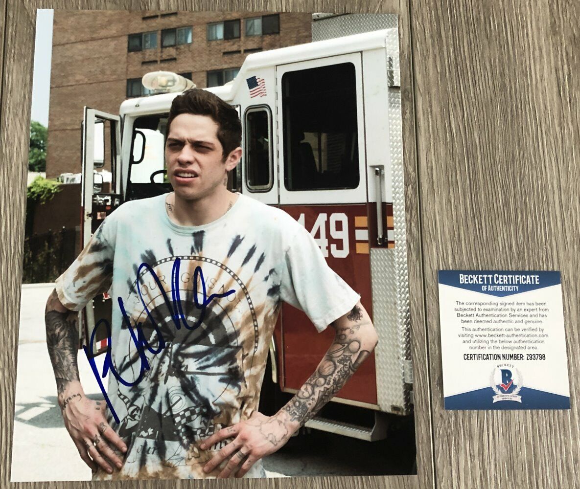 PETE DAVIDSON SIGNED KING OF STATEN ISLAND 8x10 Photo Poster painting SNL w/EXACT PROOF BAS COA