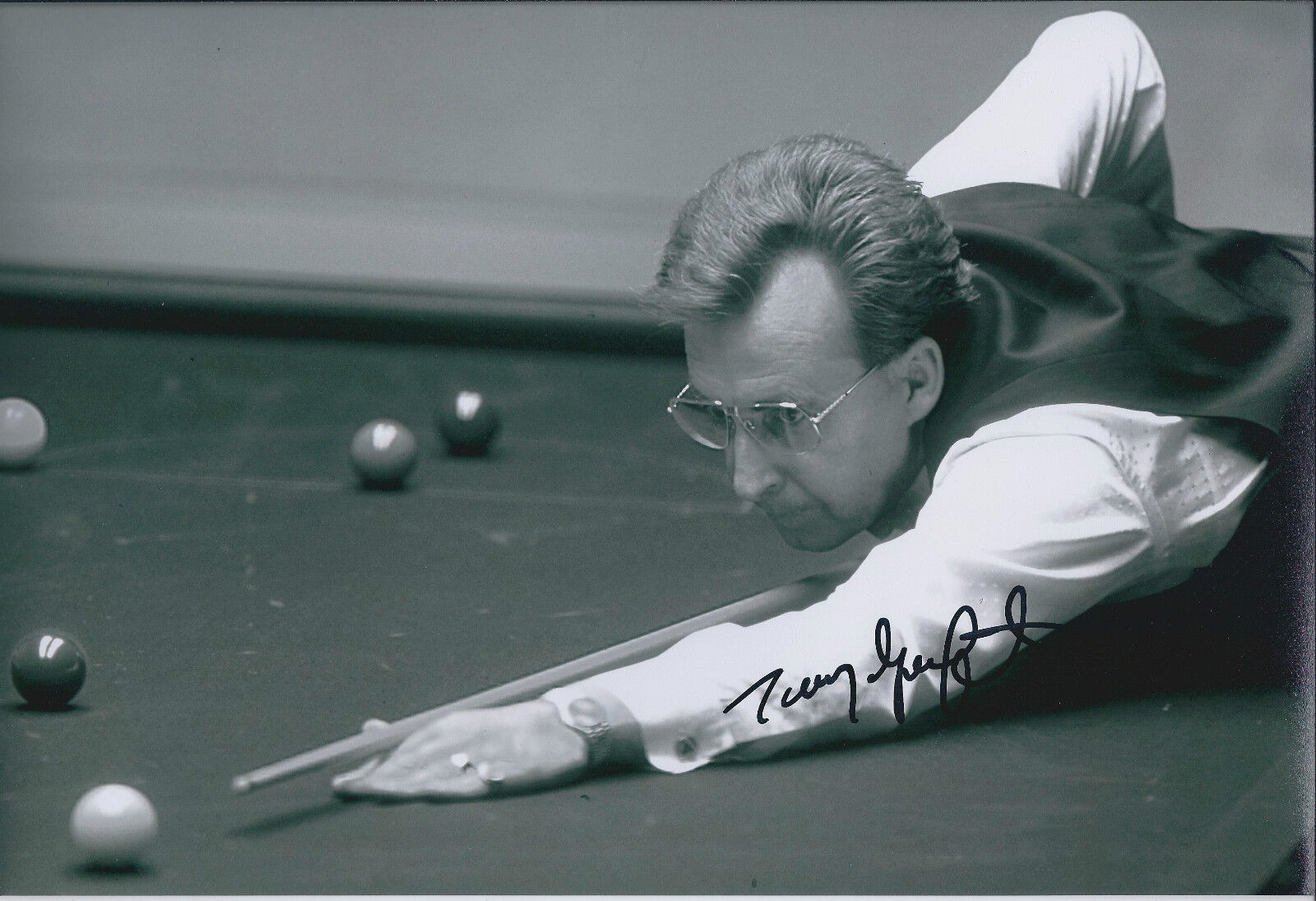 Terry GRIFFITHS SIGNED Autograph 12x8 Photo Poster painting AFTAL COA SNOOKER Masters WINNER