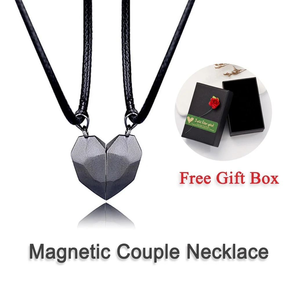 Christmas Gift 2Pcs Magnetic Couple Necklace Astronaut Lovers Heart Pendant Distance Faceted 2021 New Charm Necklace For Women Men Jewelry Gift