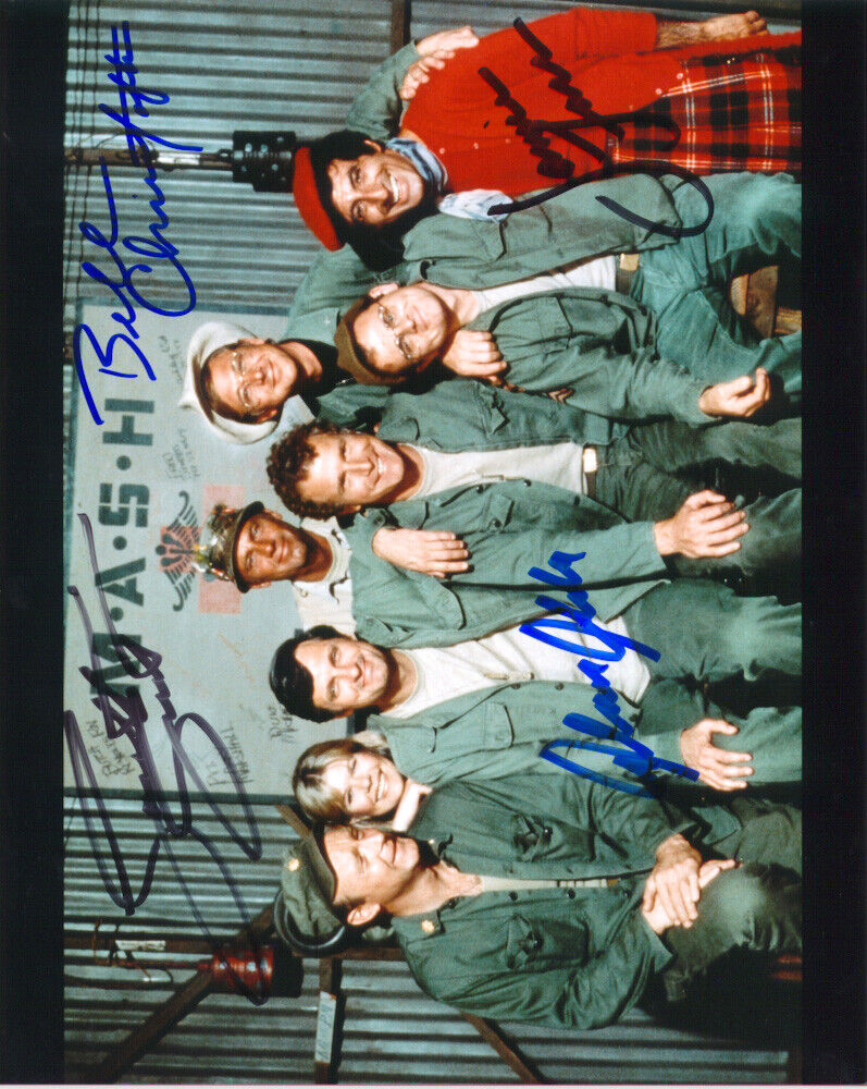 MASH - CAST Autographed Signed 8x10 Reprint Photo Poster painting !!