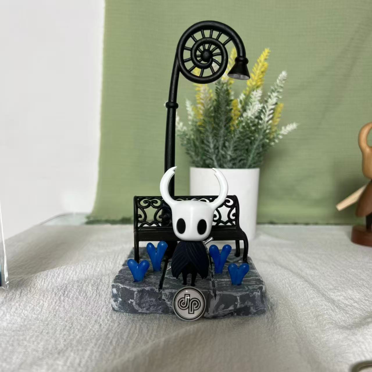 Hollow Knight handmade model chair street lamp can light up （Dirtmouth）