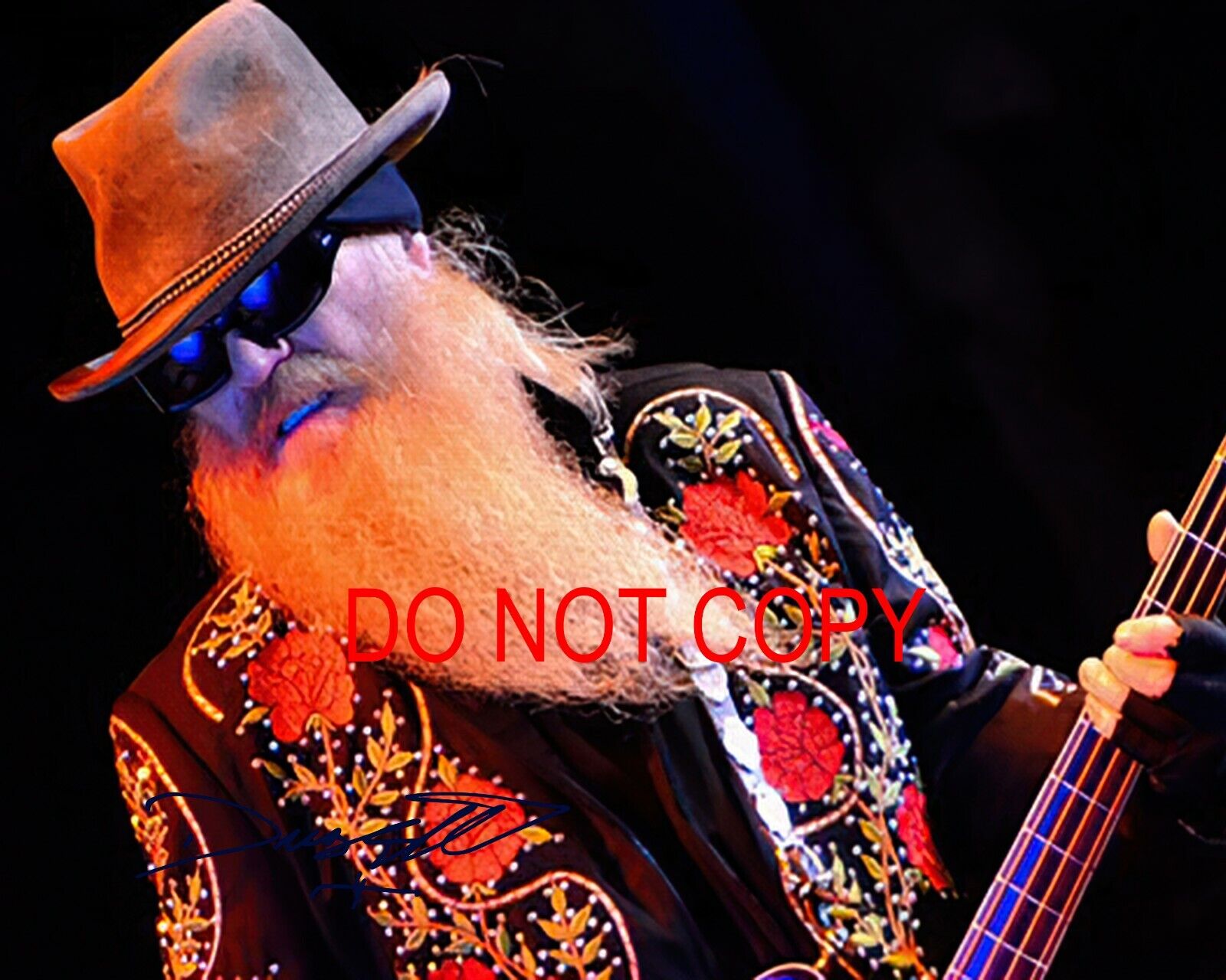 Dusty Hill - Autographed Signed 8 x10 Photo Poster painting (ZZ Top) Reprint