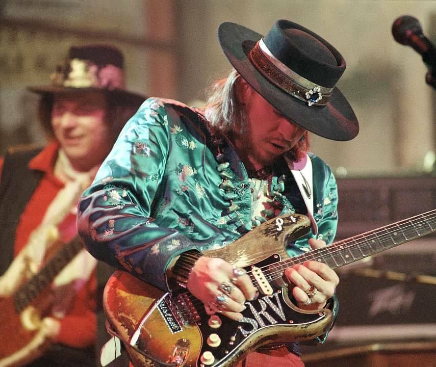 Incredible Stevie Ray Vaughan - SRV - 8x10 Photo Poster painting