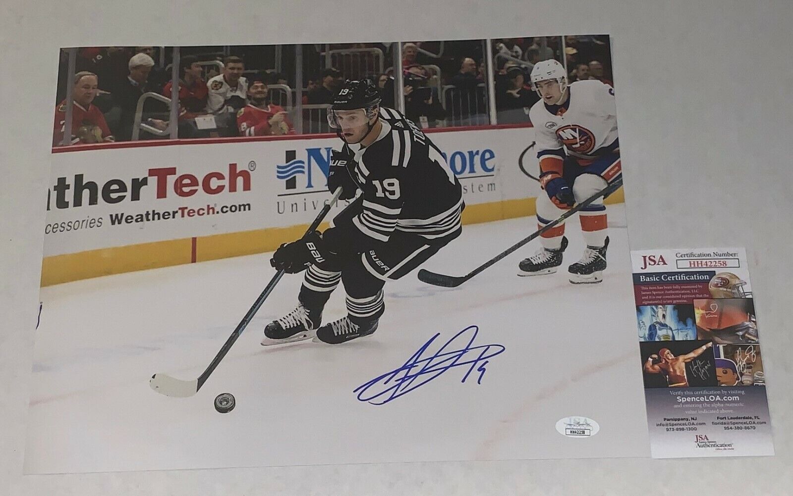 Jonathan Toews signed Chicago Blackhawks 11x14 Photo Poster painting autographed Hawks JSA