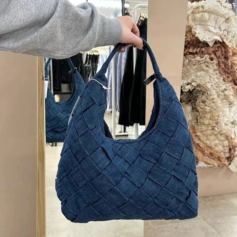 Women's Denim Solid Color Vintage Style Weave Dumpling Shape Zipper Shoulder Bag