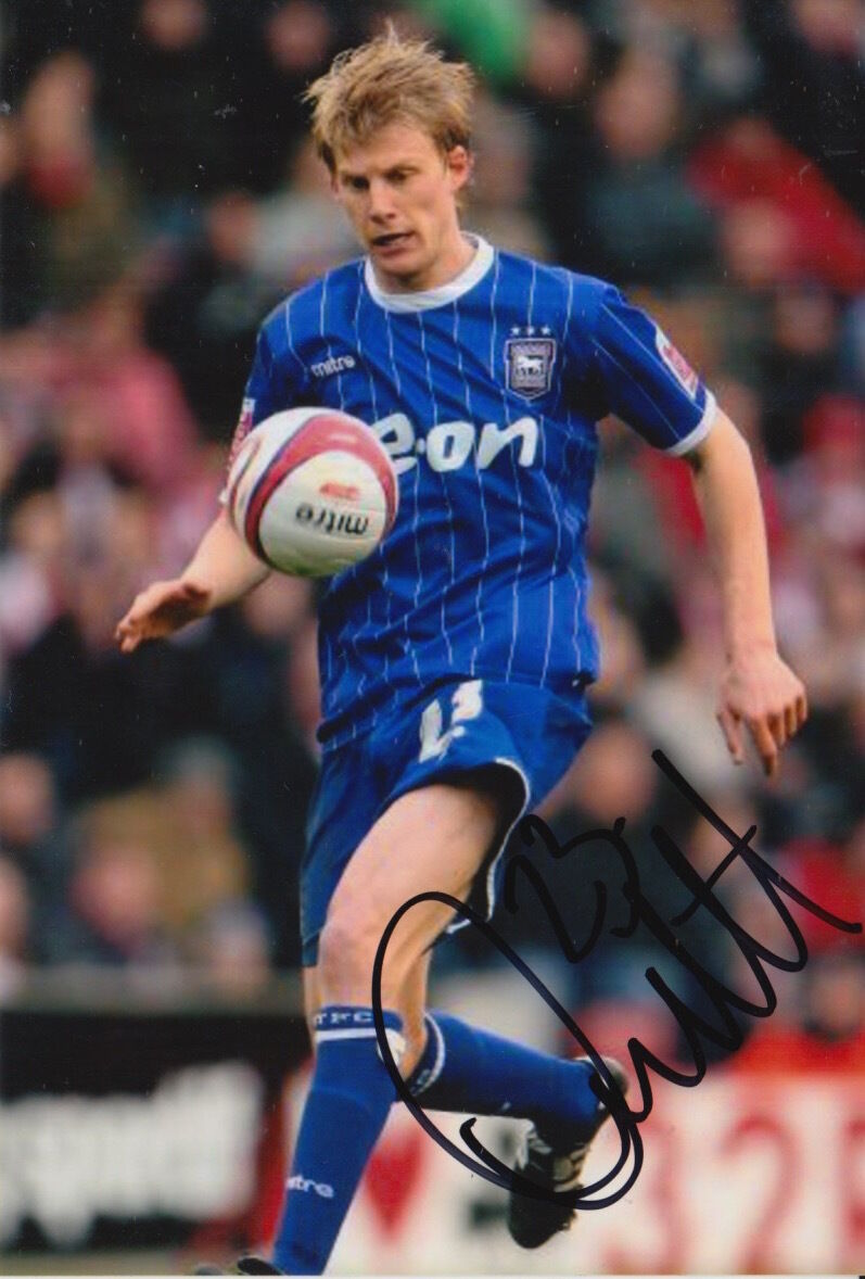 IPSWICH TOWN HAND SIGNED DAN HARDING 6X4 Photo Poster painting 1.