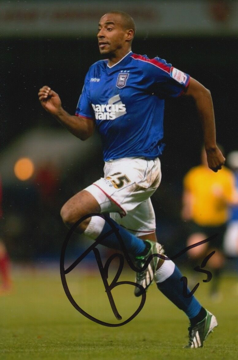 IPSWICH TOWN HAND SIGNED TYRONE BARNETT 6X4 Photo Poster painting 1.