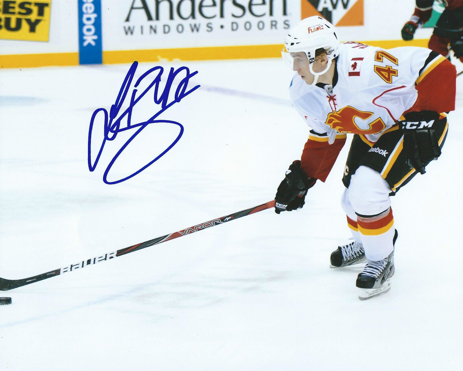 **GFA Calgary Flames *SVEN BAERTSCHI* Signed 8x10 Photo Poster painting COA**