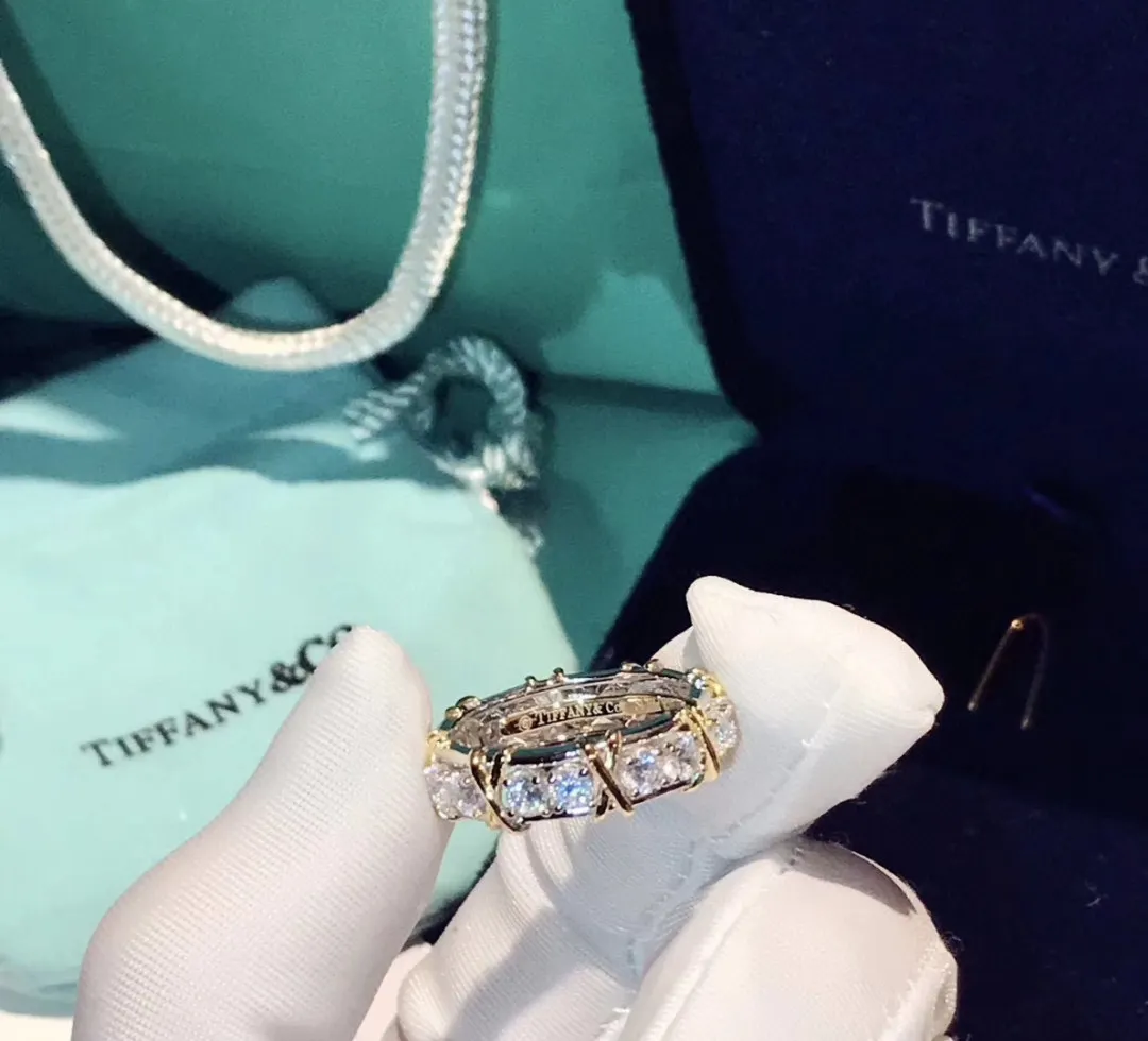 Schlumberger ring Crossed XO diamond ring