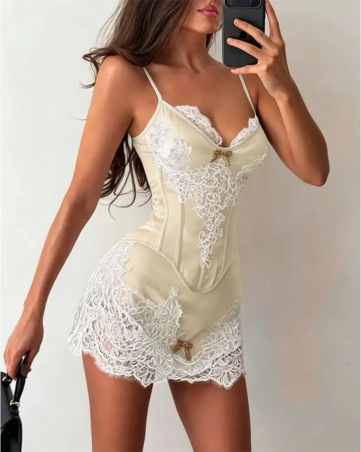 Lace And Satin V-Neck Spaghetti Straps Sleeveless High-Waisted Short Sheath Homecoming Dress | XY0220 Wellcucu