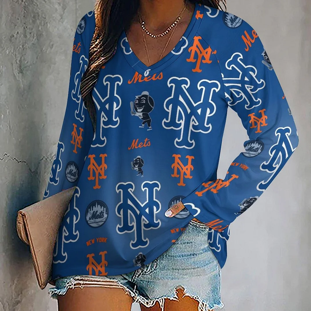 V-neck Long Sleeve Casual T-shirt for  Women and Men Printed with Pattern , Blue, Red