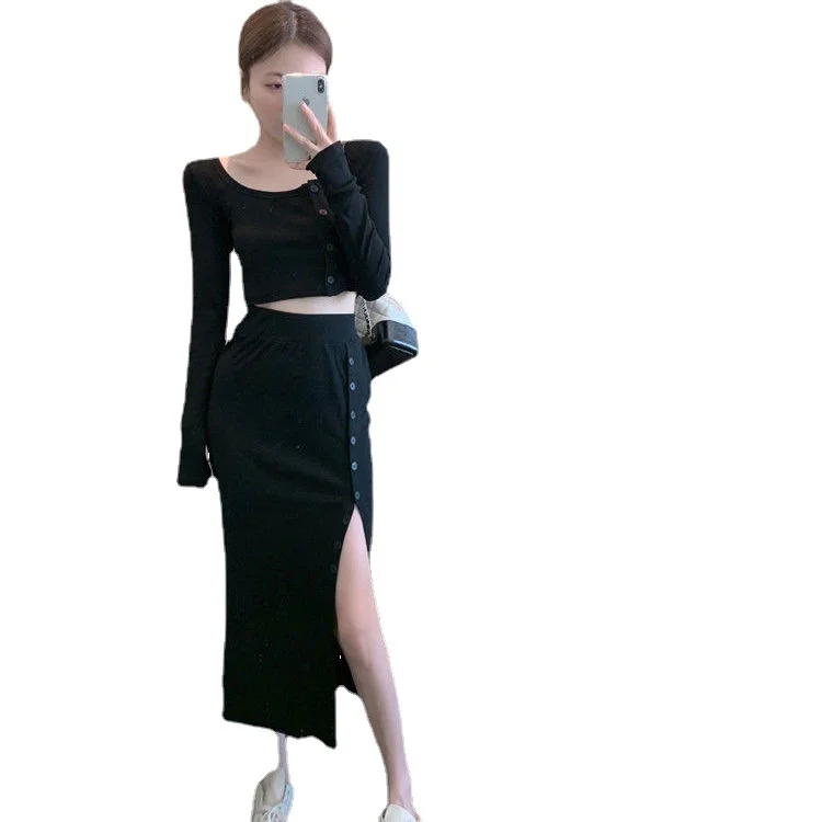 Uveng Uveng New Suit Hottie Exposed Umbilled Long-Sleeved Top + High Waist Open Half-Body Bag Skirt Two Sets