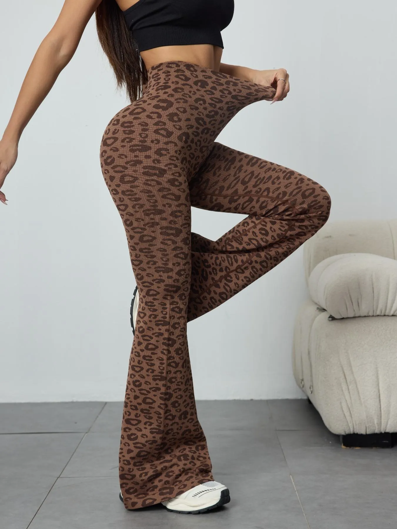 Women's Leopard Print Seamless Knit Flared Pants, High Waist Butt Lifting Yoga Training Pants, Sporty Fashion Casual Wear, Flared Yoga Bottoms