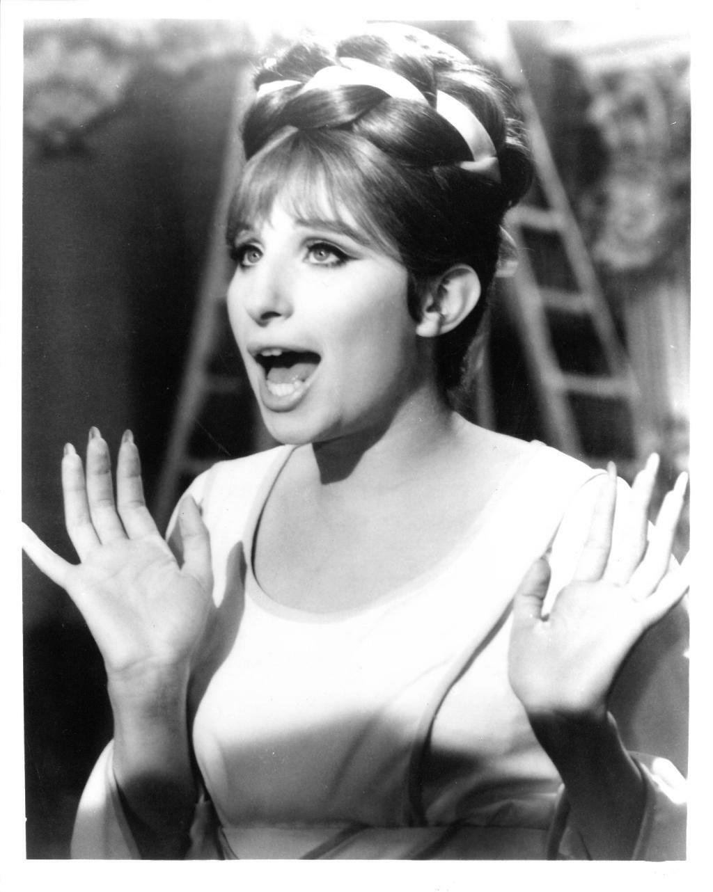 Barbra Streisand Unsigned 8x10 B/W Photo Poster painting