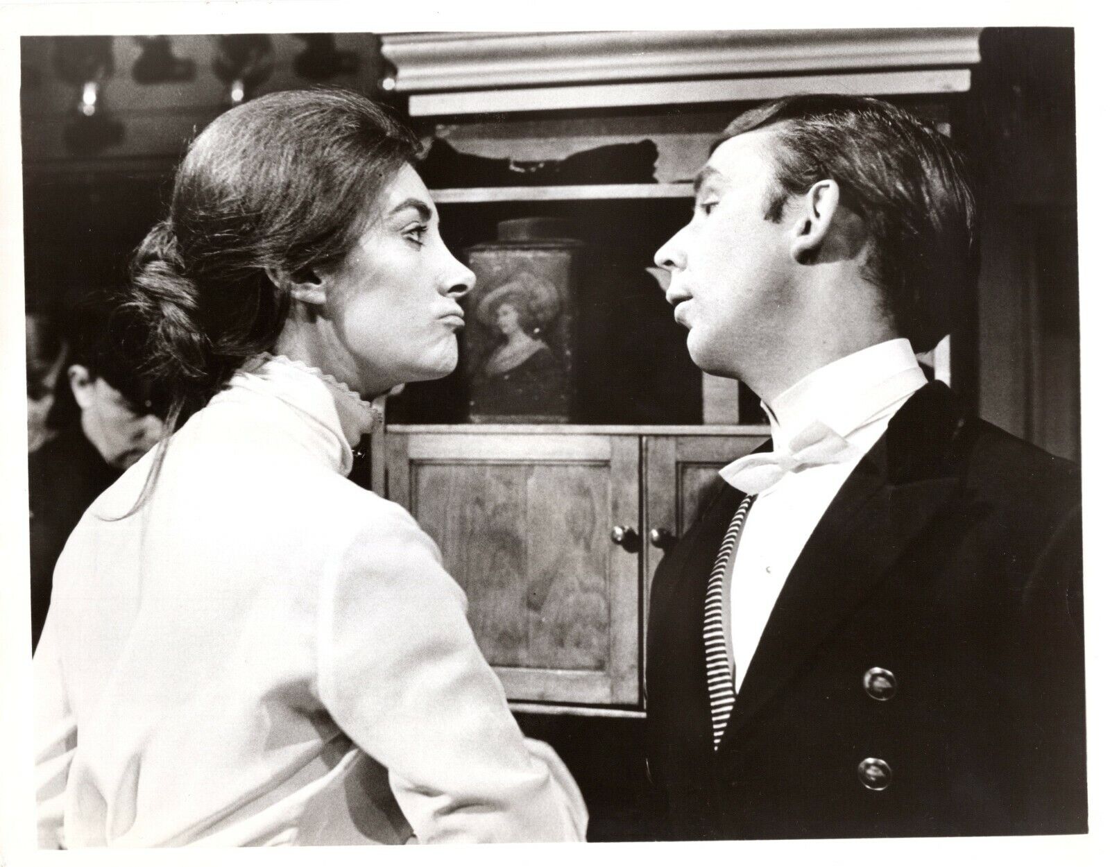 JEAN MARSH CHRIS BEENY Vintage 8x10 Promo Press Photo Poster painting 1974 UPSTAIRS DOWNSTAIRS