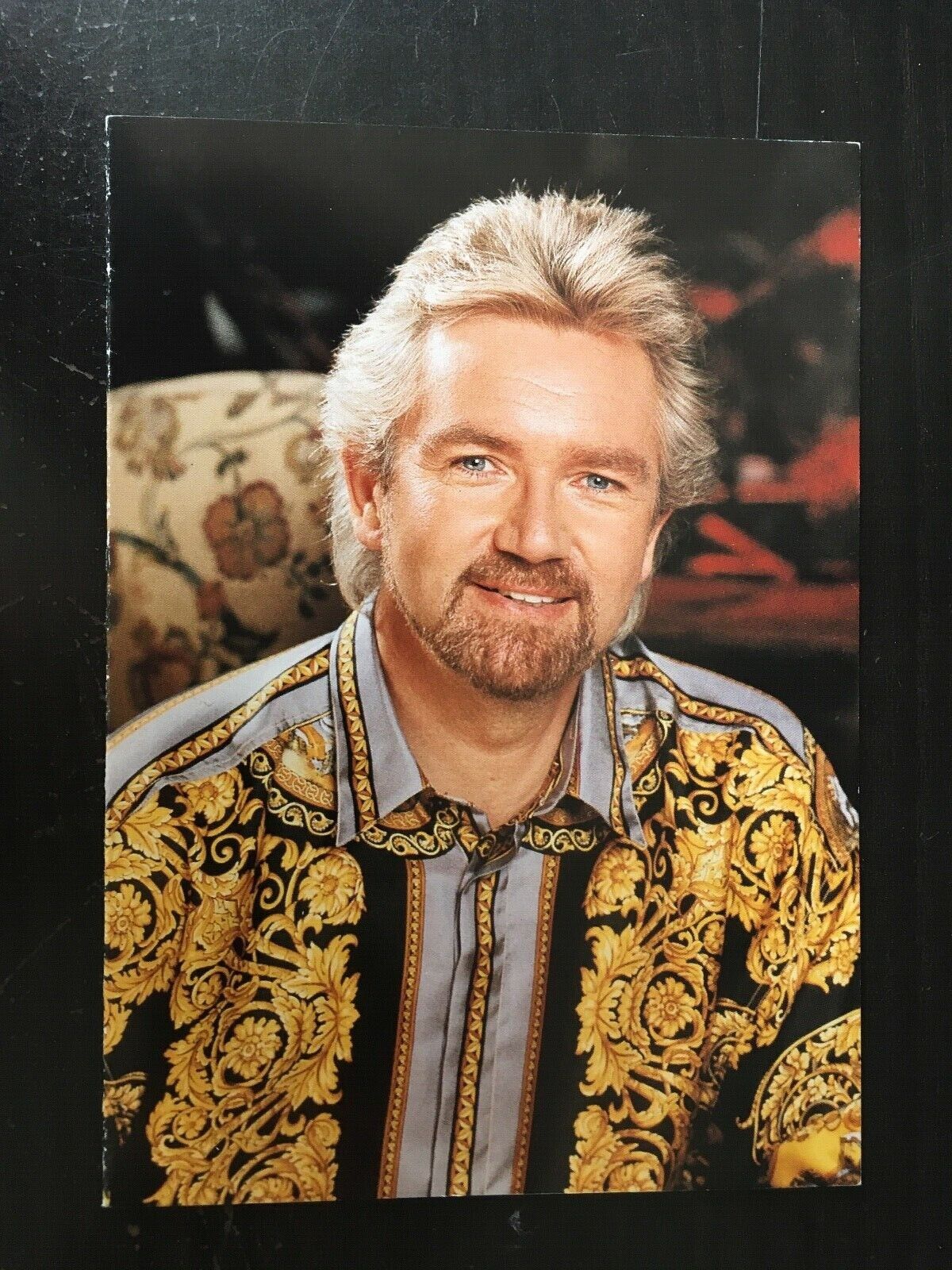 NOEL EDMUNDS - TV & RADIO PRESENTER - EXCELLENT SIGNED Photo Poster paintingGRAPH