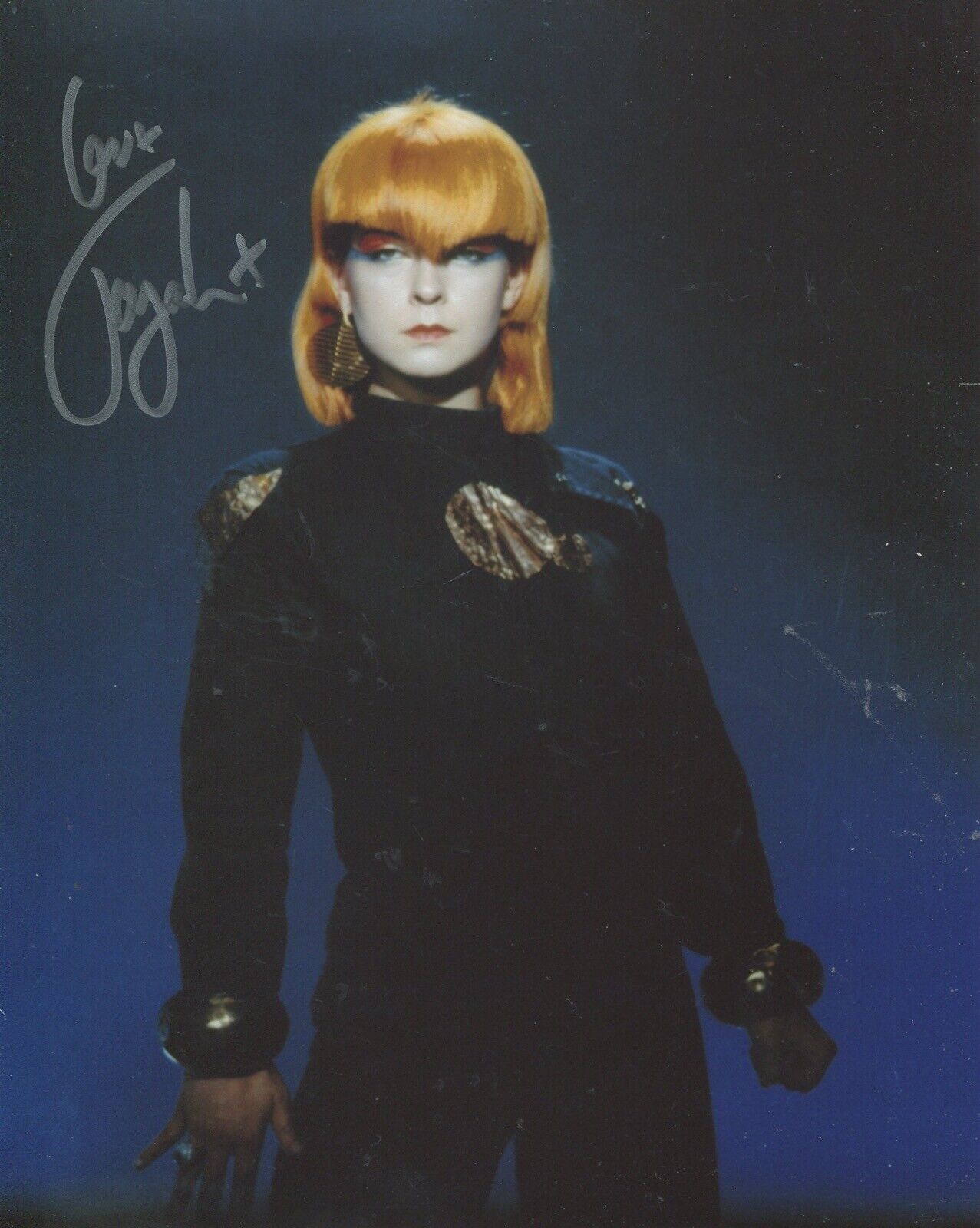 Pop Star & Actress TOYAH signed 8x10 Photo Poster painting IMAGE No5 - UACC DEALER SIGNING