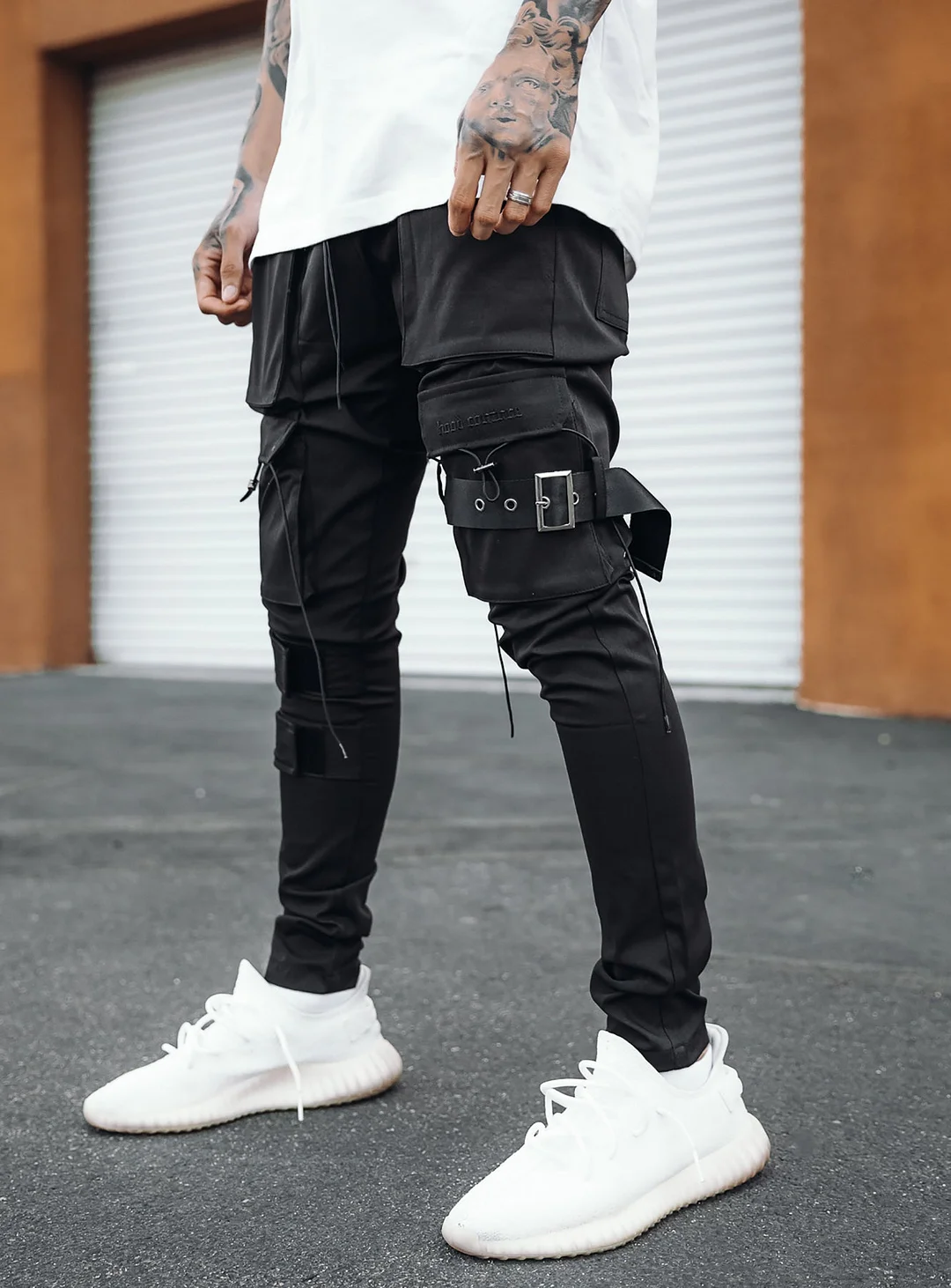 Revolution Cargo Pants V2 in Black