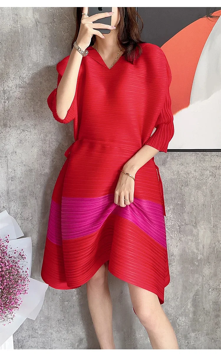 Stylish Blue V-neck Drawstring Waist Three-quarter Sleeve Pleated Dress