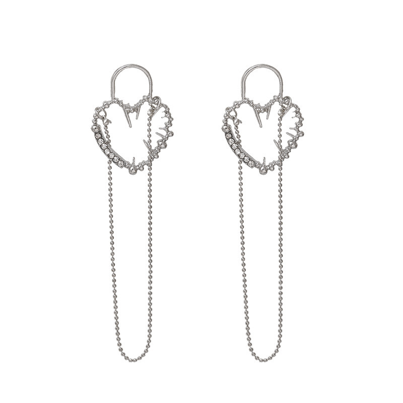 Thorn Openwork Heart Earrings
