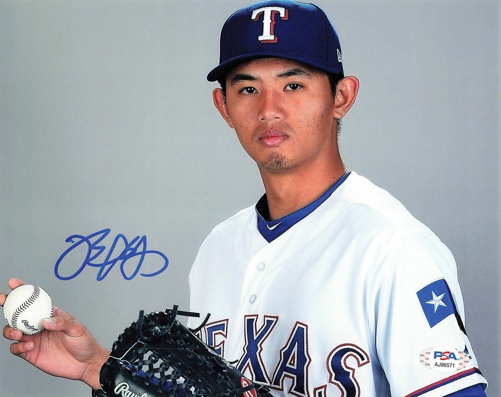 WEI-CHIEH HUANG signed 8x10 Photo Poster painting PSA/DNA Texas Rangers Autographed