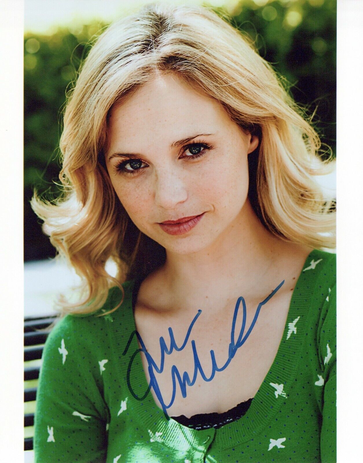 Fiona Gubelmann glamour shot autographed Photo Poster painting signed 8x10 #2