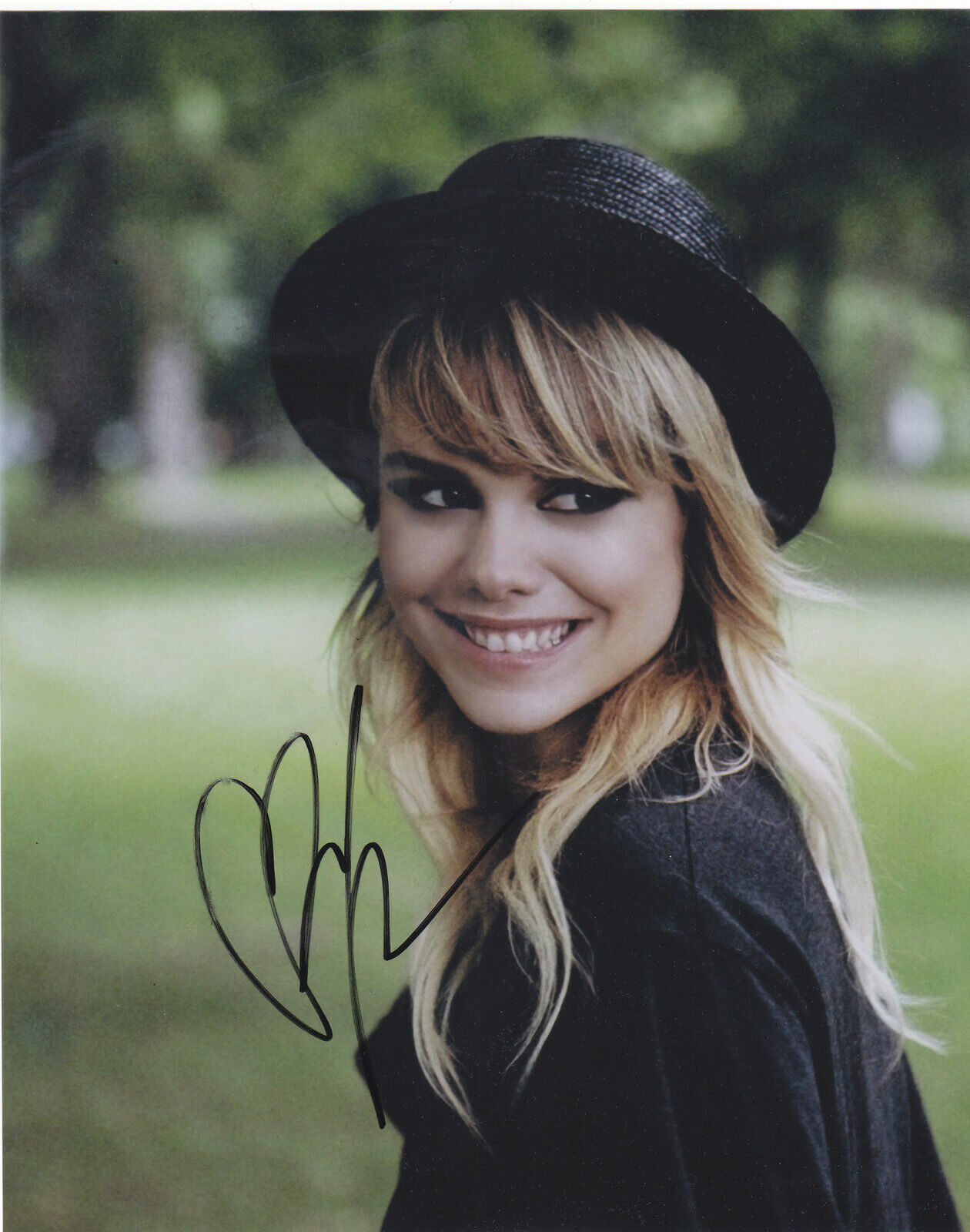 COEUR DE PIRATE BEATRICE MARTIN SIGNED AUTOGRAPH MUSIC 8X10 Photo Poster painting PROOF #4