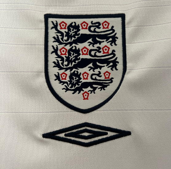 Retro England 2004 Home Football T-Shirt Thai Quality