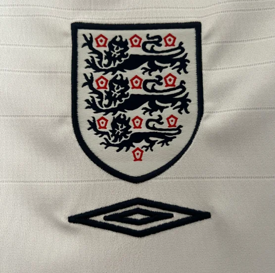 Retro England 2004 Home Football T-Shirt Thai Quality