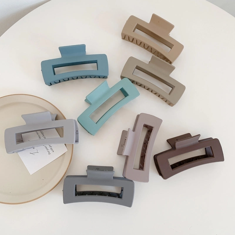 Women’s Minimalist Classic Style Solid Color Plastic Hair Claws