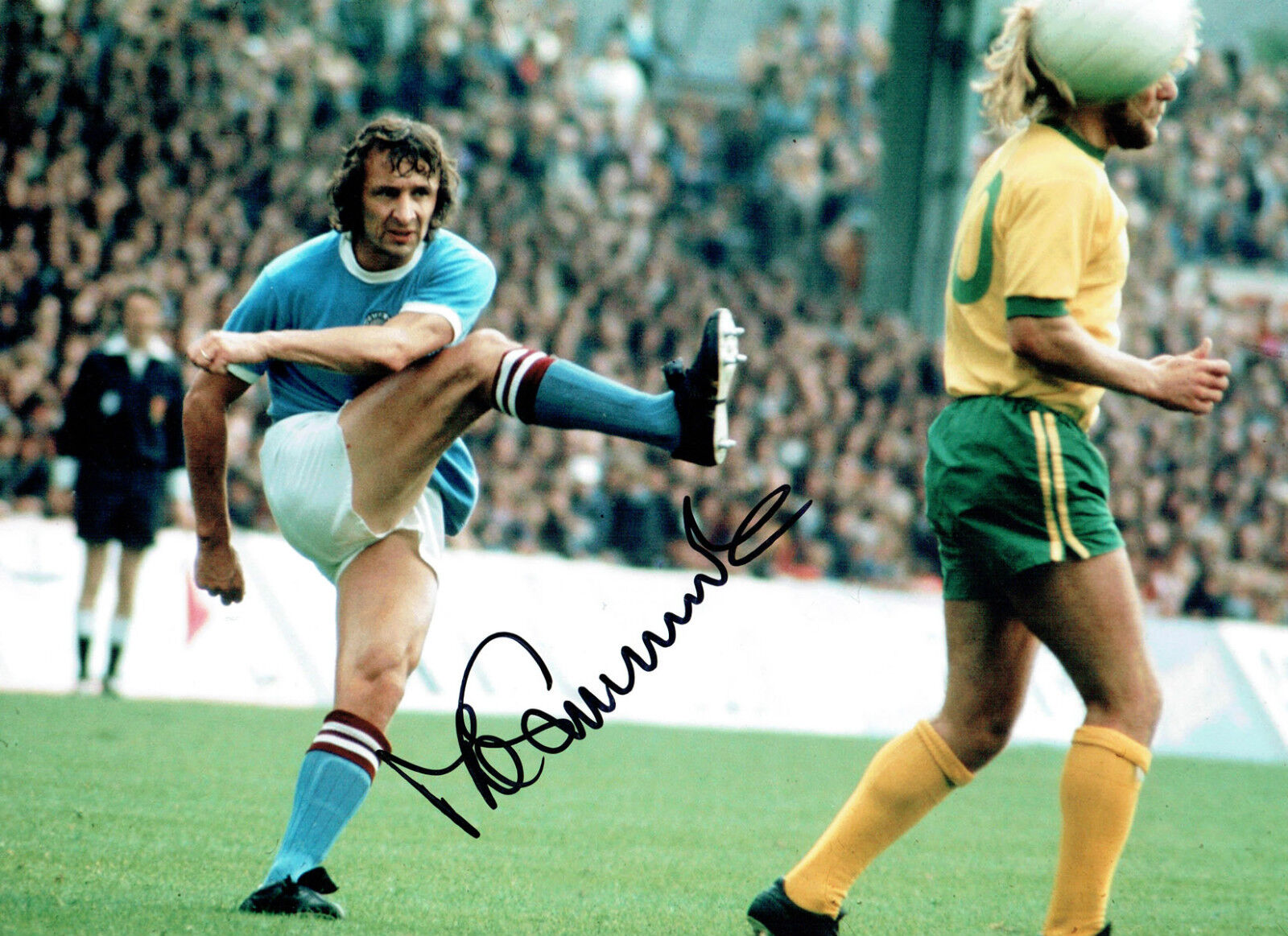 Mike SUMMERBEE Man City Signed Autograph 16x12 Action Shot Photo Poster painting AFTAL COA