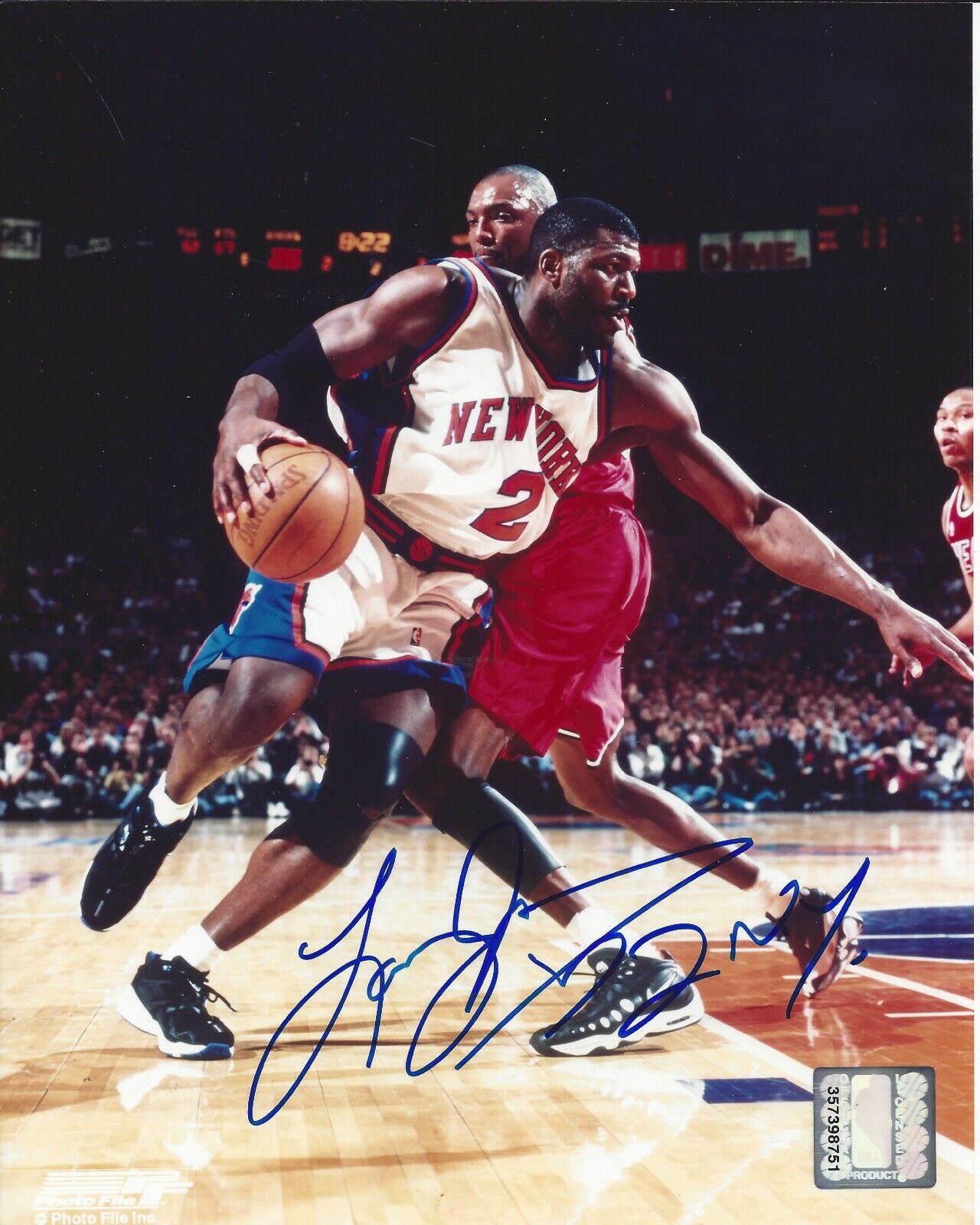 Larry Johnson Autographed 8x10 New York KnicksB592