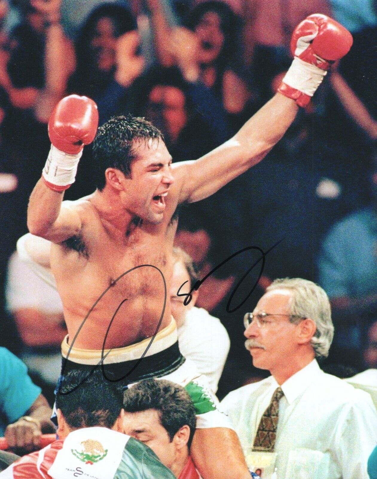 Oscar De La Hoya Boxing In Action Signed 8x10 Photo Poster painting Proof COA 21