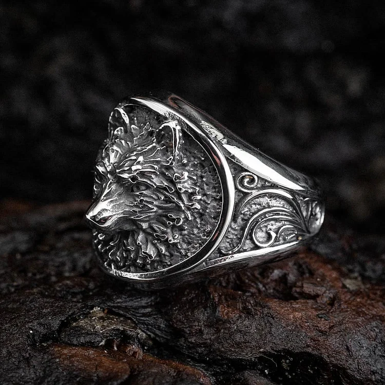 Coutureaura Viking Warrior Wolves Pattern Emboss Ring